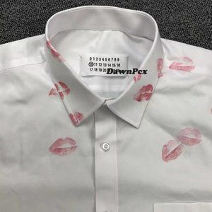 Lip prints shirt
